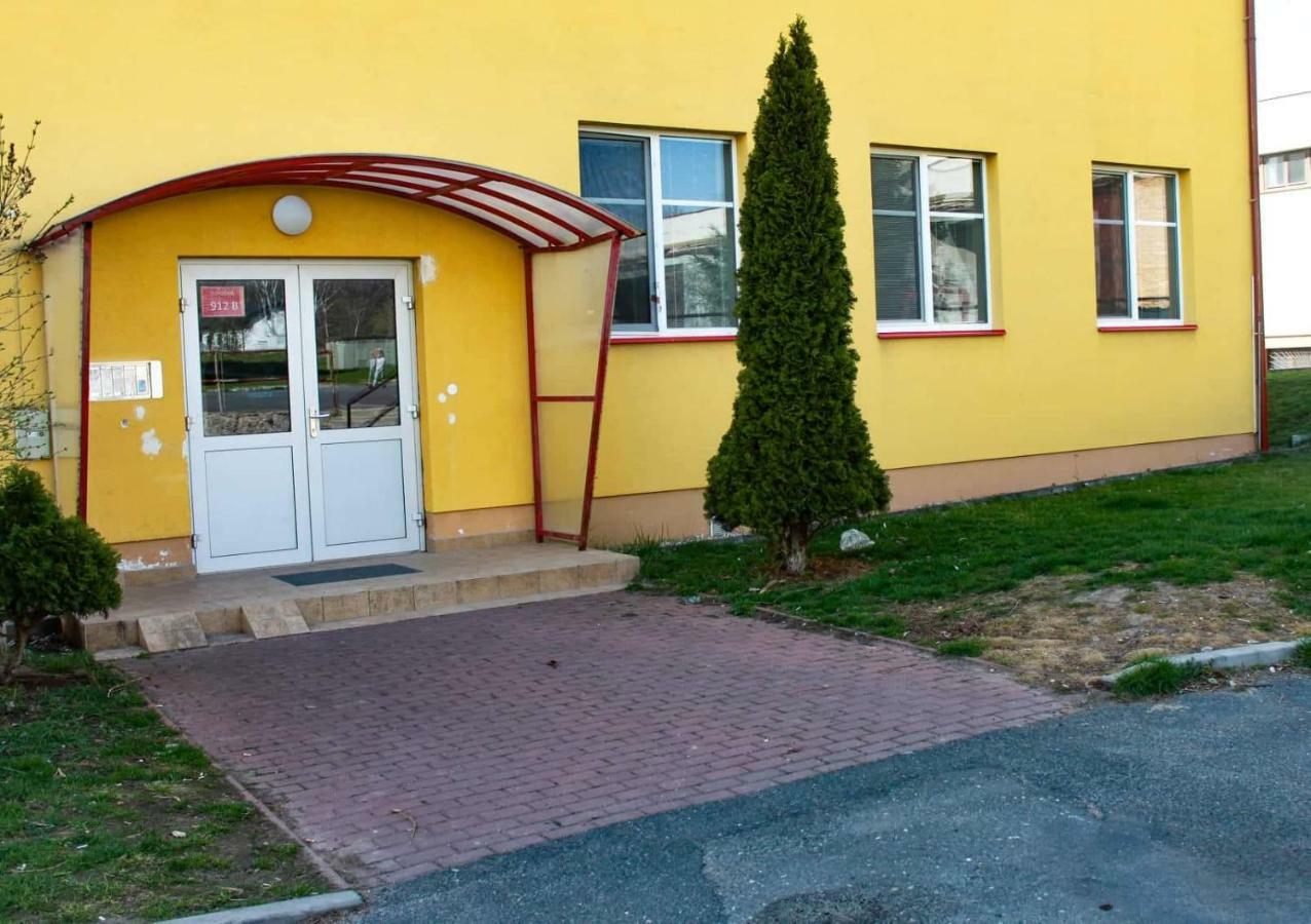 Apartman Topolova 912B Milovice  Extérieur photo